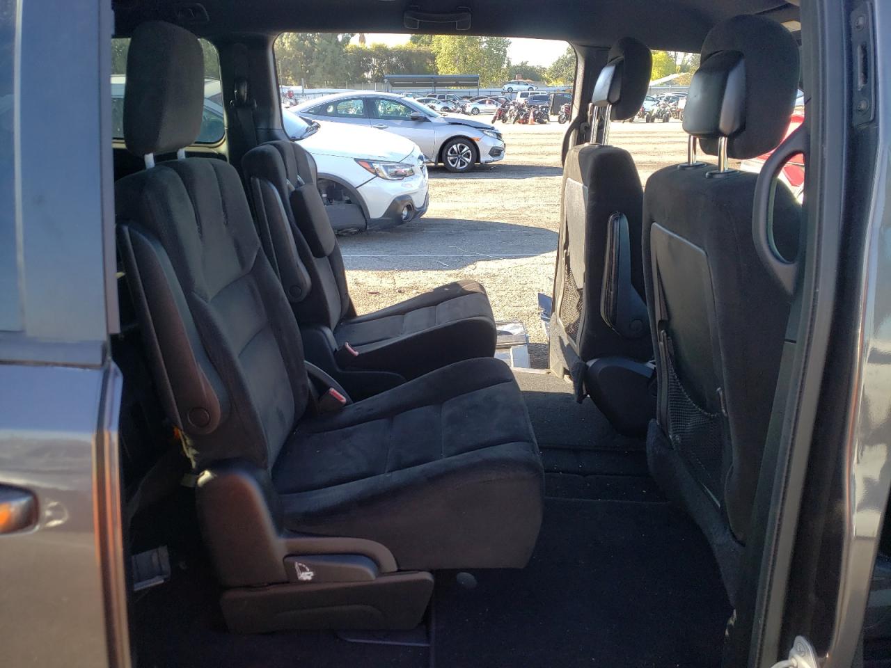 Photo 6 from auction – 2015 DODGE GRAND CARA with VIN 2C4RDGBG7FR543147
