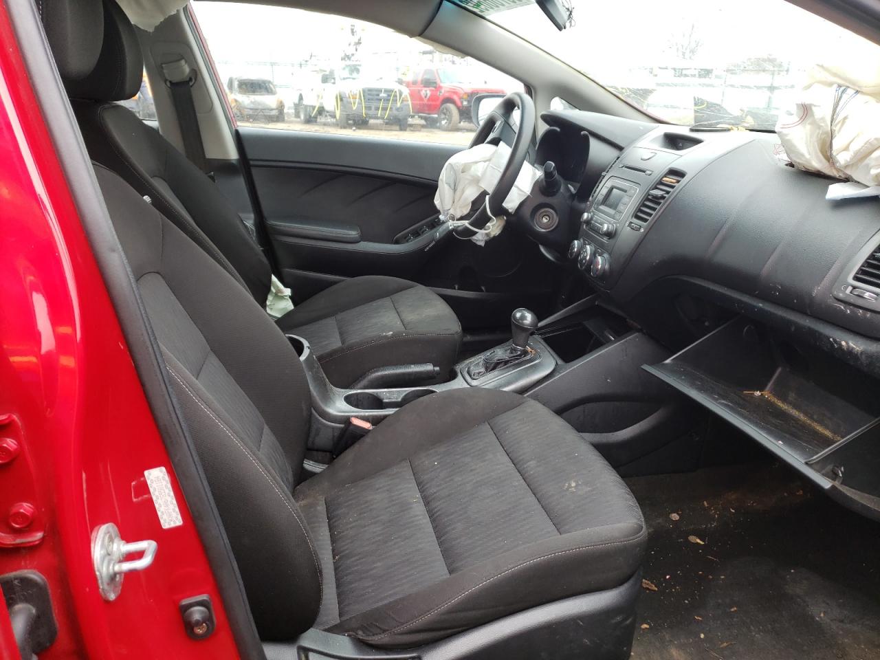 Photo 5 from auction – 2016 KIA FORTE LX with VIN KNAFK4A67G5501184