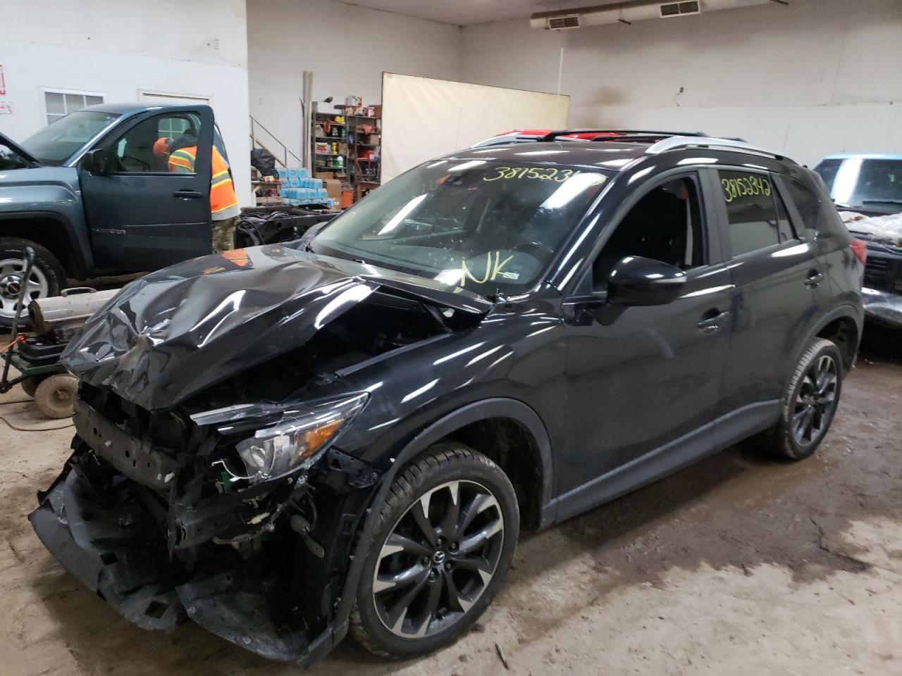 Zdjęcie 2 z aukcji – 2016 MAZDA CX-5 GT z VIN JM3KE4DY0G0716111