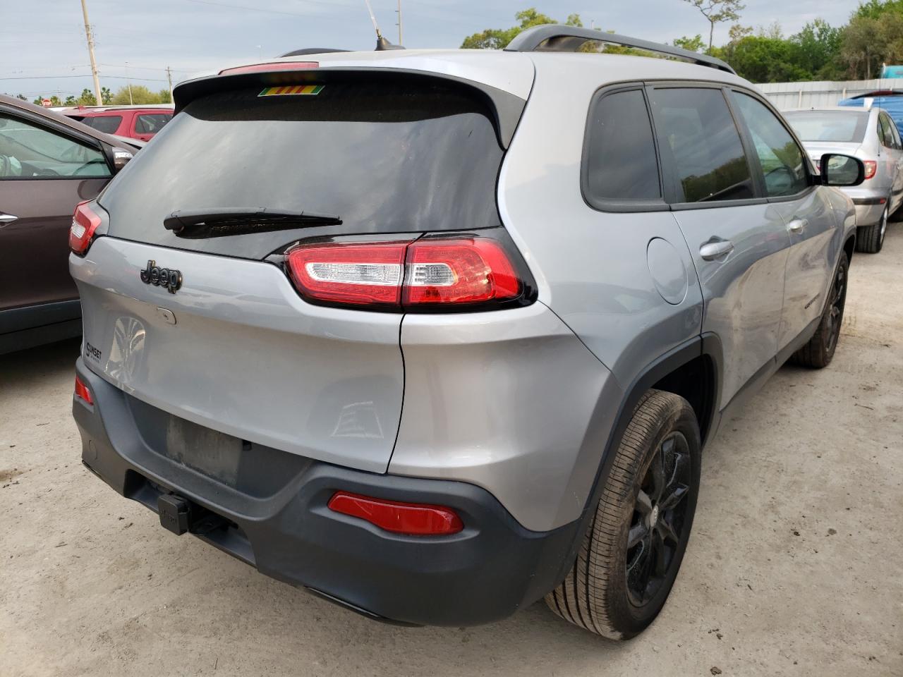 Photo 4 from auction – 2014 JEEP CHEROKEE L with VIN 1C4PJLCB9EW298935