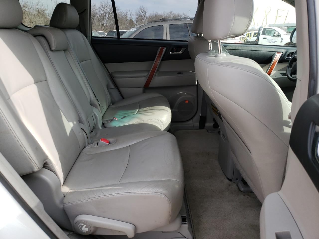 Photo 6 from auction – 2010 TOYOTA HIGHLANDER with VIN JTEDK3EH6A2167489