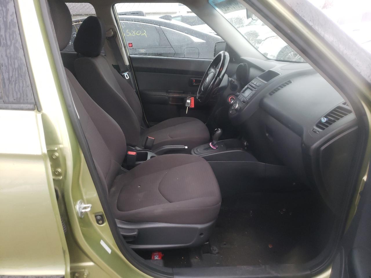 Photo 5 from auction – 2013 KIA SOUL with VIN KNDJT2A5XD7605786