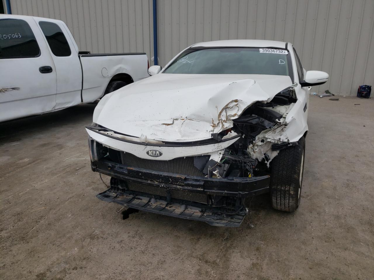 Photo 9 from auction – 2015 KIA OPTIMA LX with VIN KNAGM4A76F5648537