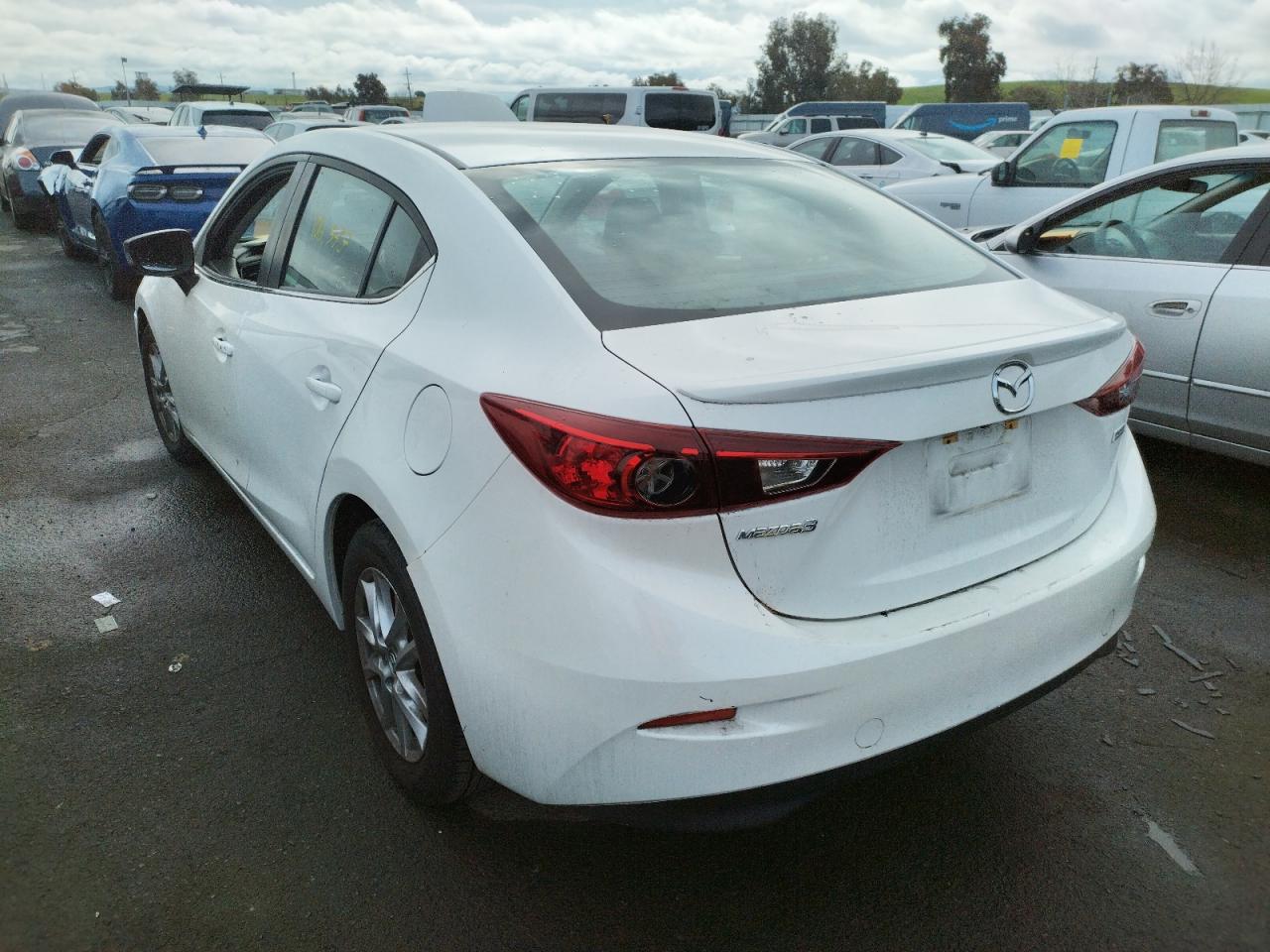 Photo 3 from auction – 2016 MAZDA 3 TOURING with VIN JM1BM1V74G1301593
