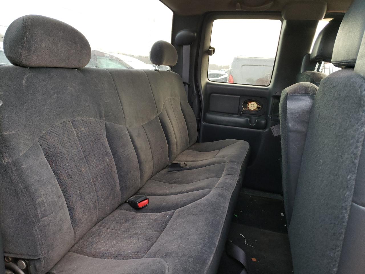 Photo 6 from auction – 2000 CHEVROLET SILVERADO with VIN 1GCEK19T6YE315922