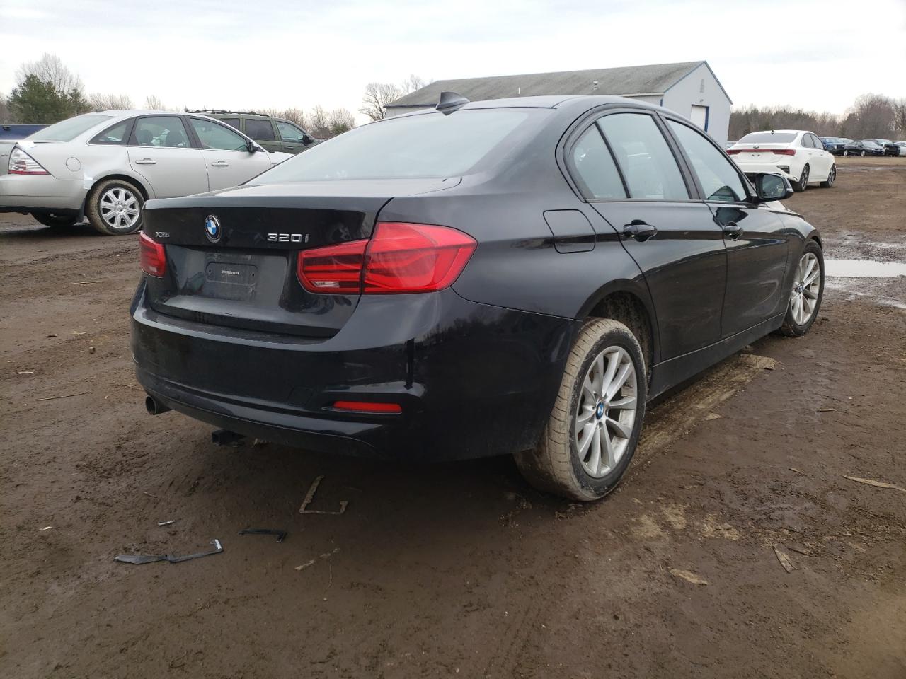 Photo 4 from auction – 2016 BMW 320 XI with VIN WBA8E5G5XGNT41788