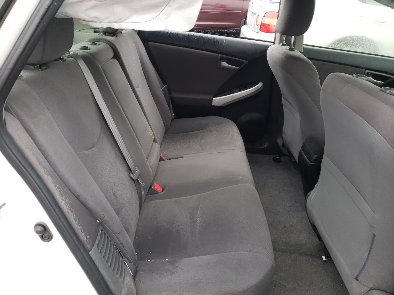 Photo 6 from auction – 2013 TOYOTA PRIUS with VIN JTDKN3DU9D5558110