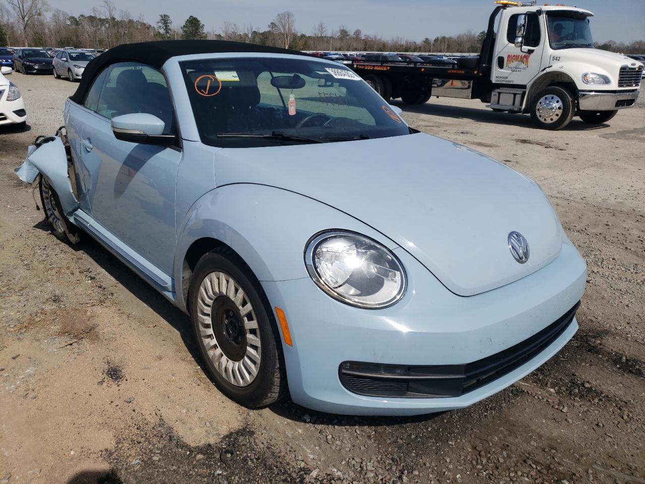 VOLKSWAGEN BEETLE 2013 with VIN 3VW5P7AT1DM823295 - Photo from auction