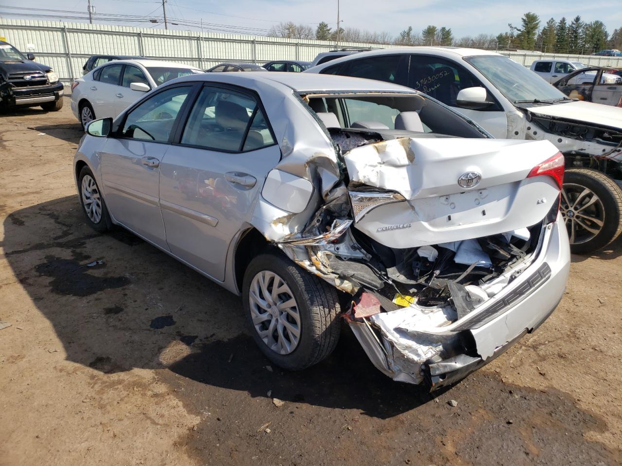 Photo 3 from auction – 2018 TOYOTA COROLLA L with VIN 2T1BURHE6JC992069