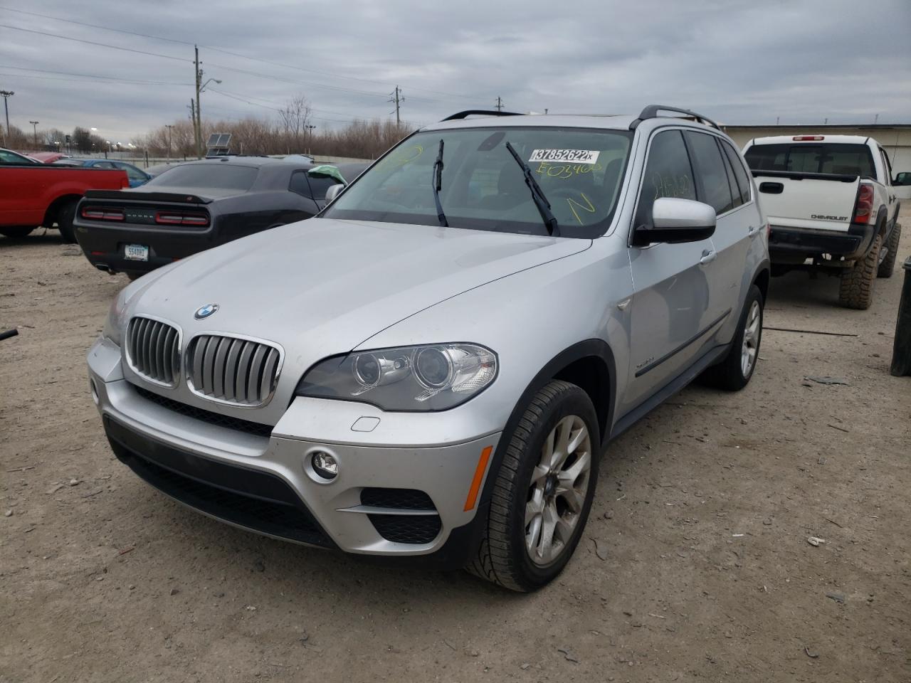 Photo 2 from auction – 2013 BMW X5 XDRIVE3 with VIN 5UXZV4C50D0E03460