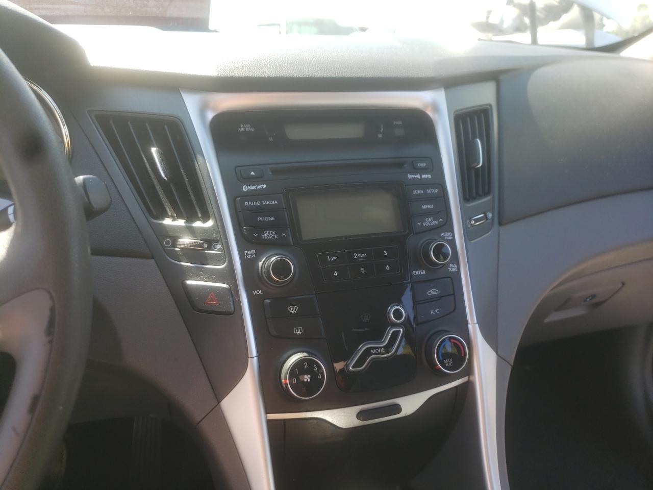 Photo 9 from auction – 2012 HYUNDAI SONATA GLS with VIN 5NPEB4AC8CH309013