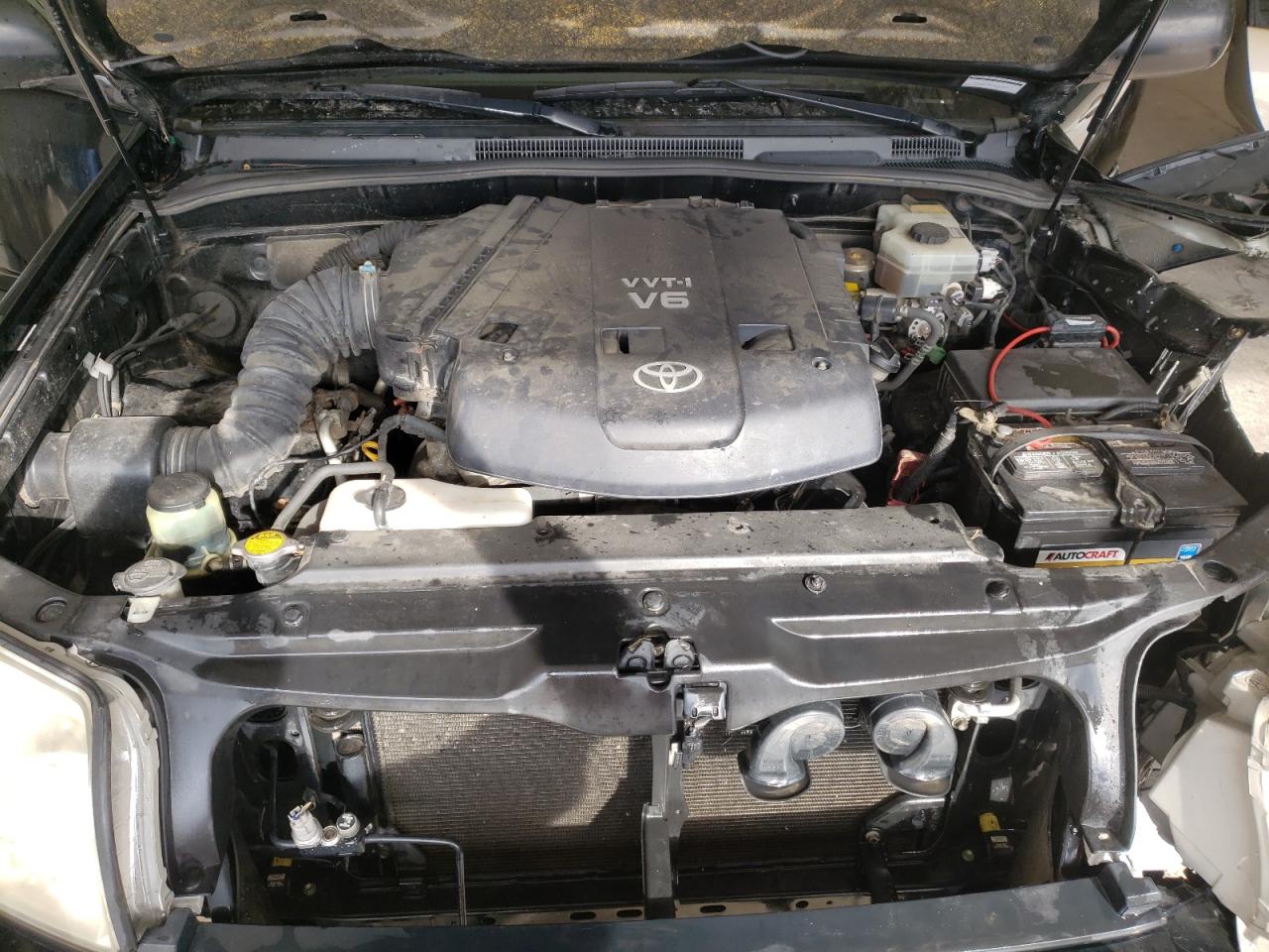 Photo 7 from auction – 2004 TOYOTA 4RUNNER SR with VIN JTEBU14R048018545