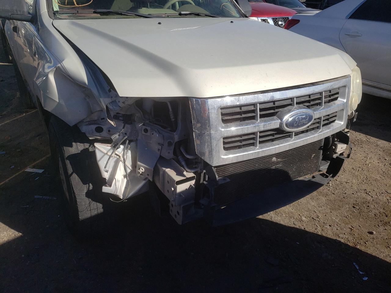 Photo 9 from auction – 2008 FORD ESCAPE XLT with VIN 1FMCU03198KD32763