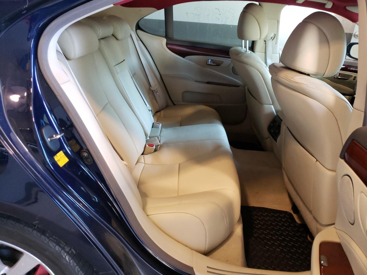 Photo 6 from auction – 2010 LEXUS LS 460 with VIN JTHCL5EF9A5008647