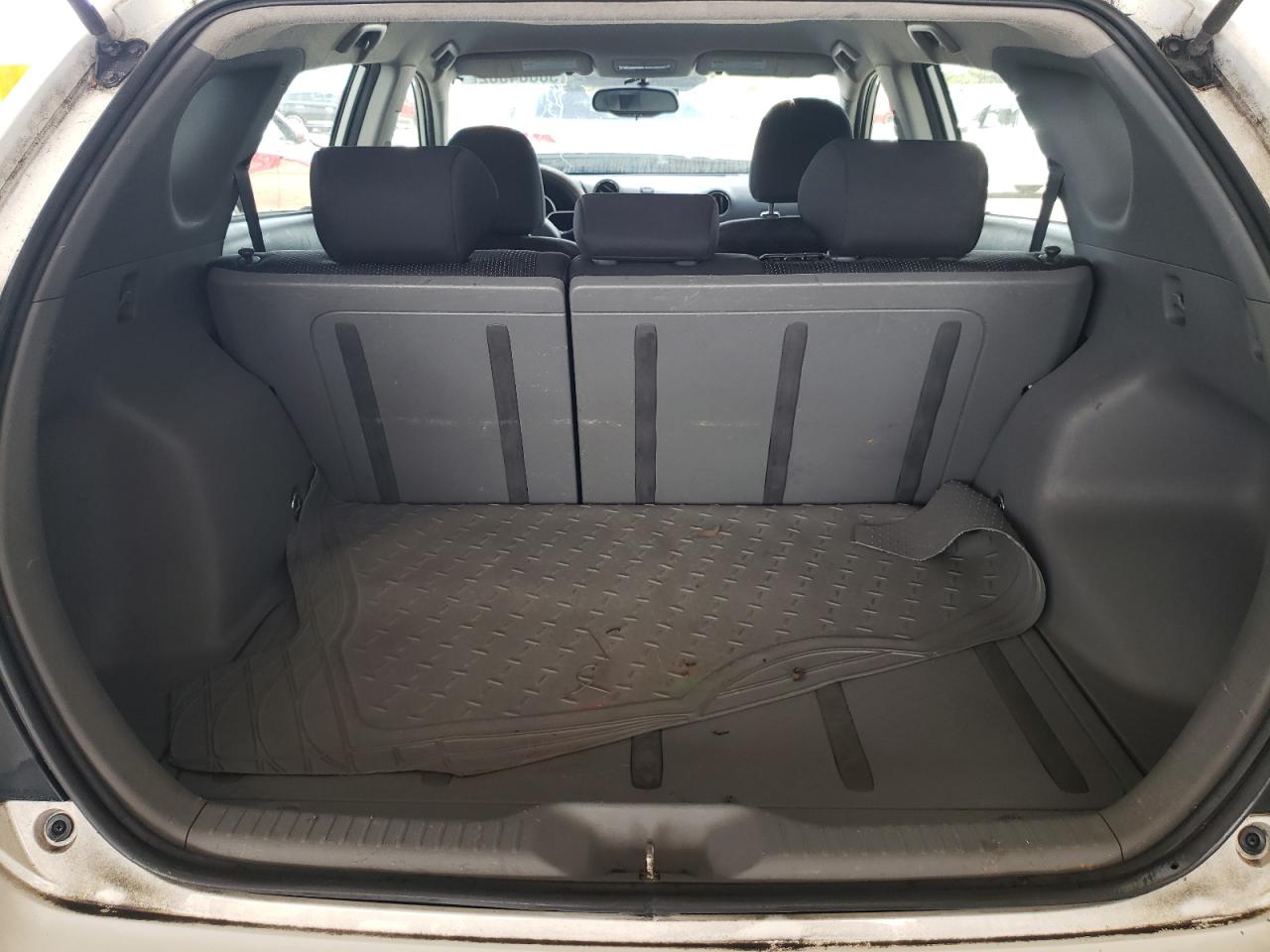Photo 9 from auction – 2010 PONTIAC VIBE with VIN 5Y2SP6E88AZ415960