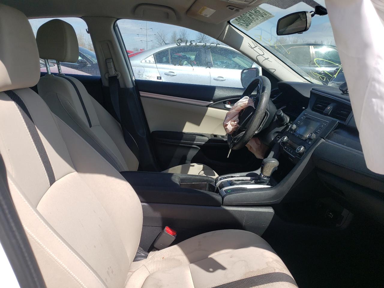 Photo 5 from auction – 2018 HONDA CIVIC LX with VIN 2HGFC2F59JH503881