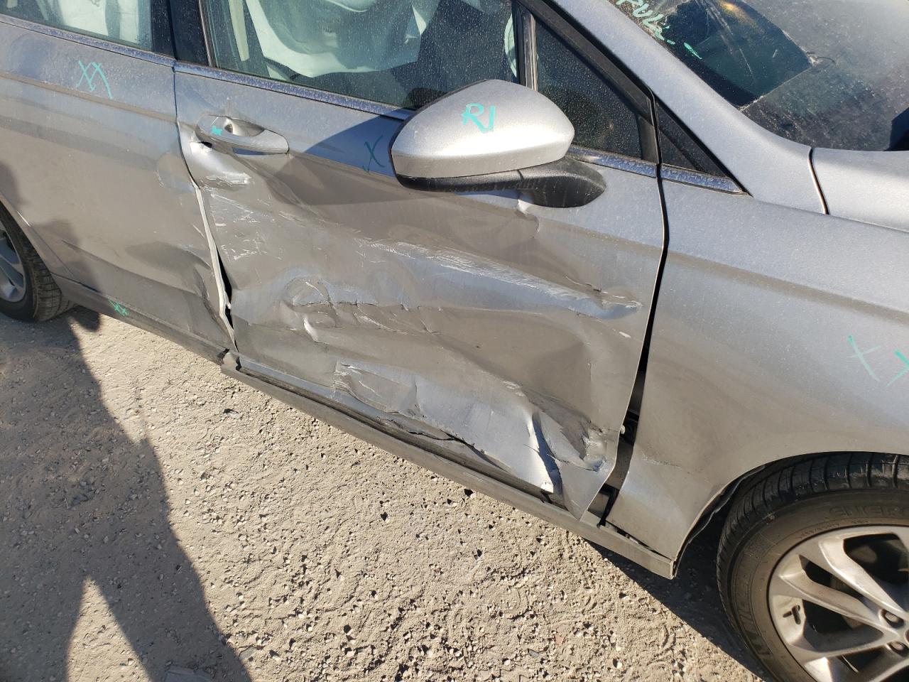 Photo 9 from auction – 2019 FORD FUSION SE with VIN 3FA6P0HD0KR186290