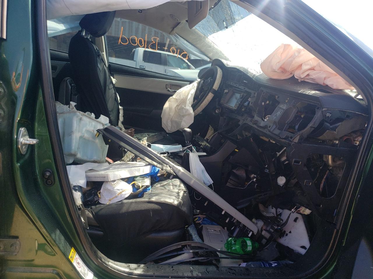 Zdjęcie 5 z aukcji – 2015 TOYOTA COROLLA L z VIN 5YFBURHE4FP286502