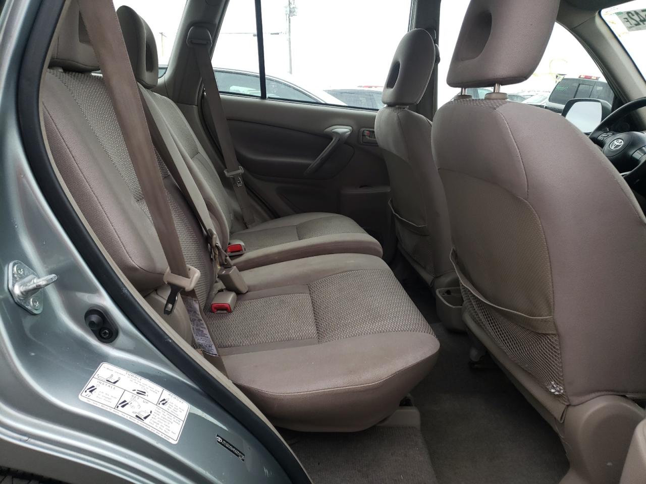 Photo 6 from auction – 2005 TOYOTA RAV4 with VIN JTEGD20V450059730