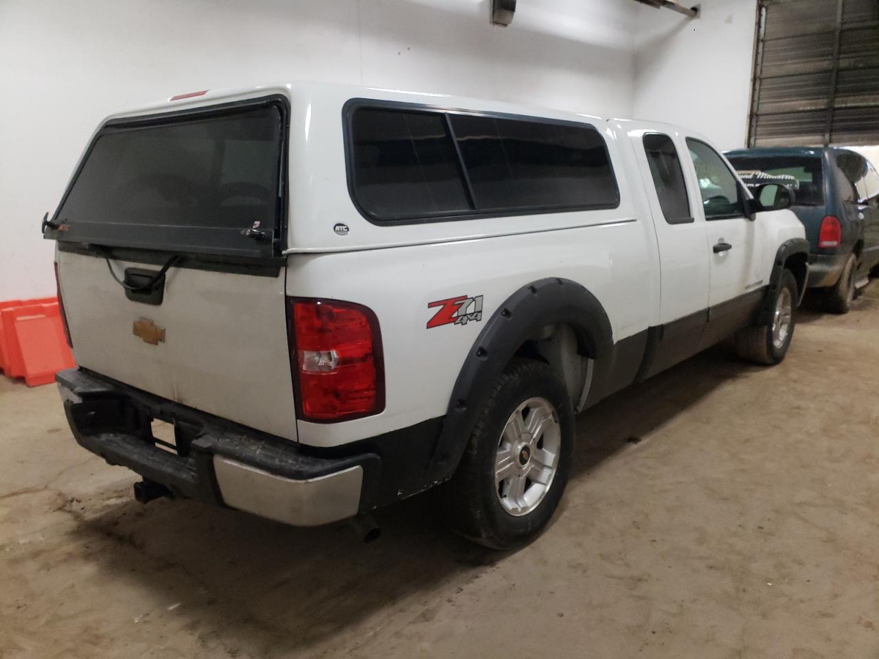 Photo 4 from auction – 2013 CHEVROLET SILVERADO with VIN 1GCRKSE72DZ324023