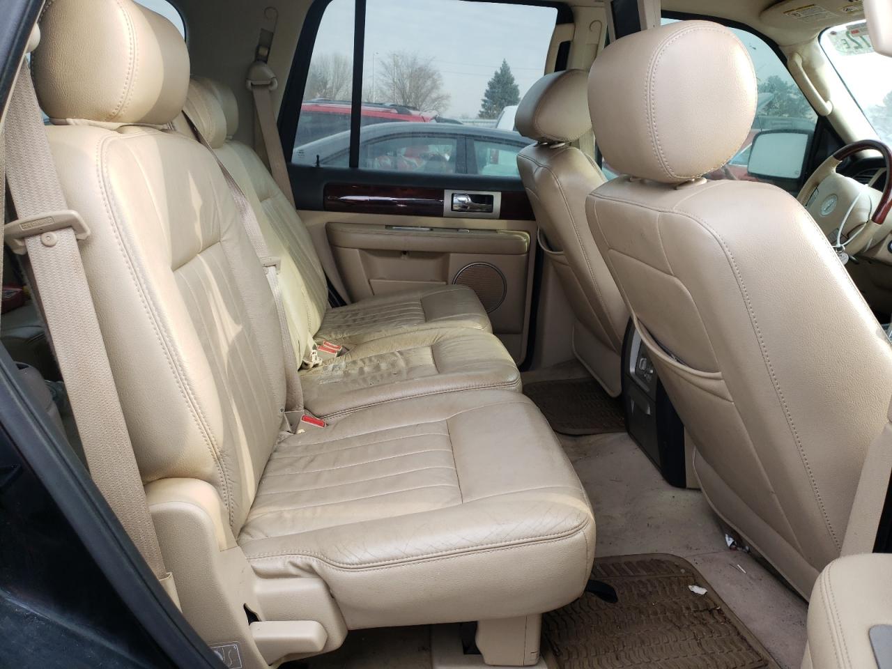 Photo 6 from auction – 2006 LINCOLN NAVIGATOR with VIN 5LMFU28536LJ12740