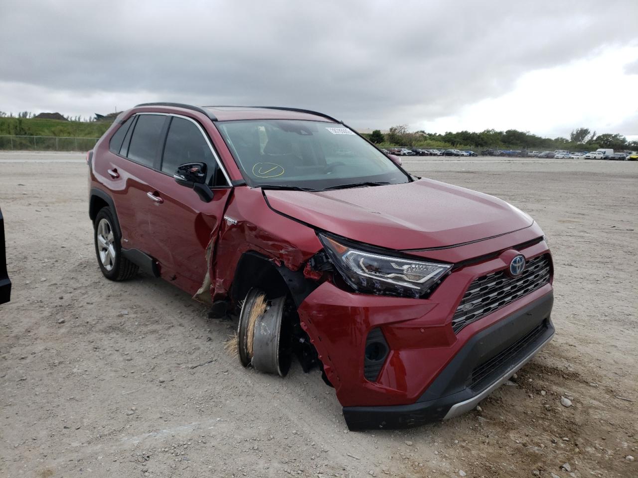 Photo 1 from auction – 2021 TOYOTA RAV4 LIMIT with VIN 4T3D6RFV3MU055325