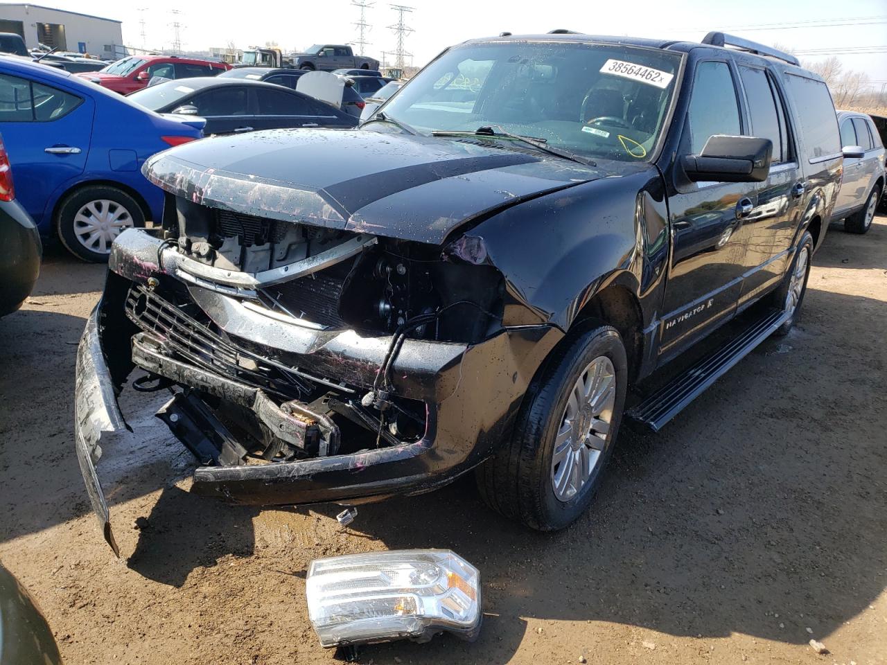 Photo 2 from auction – 2011 LINCOLN NAVIGATOR with VIN 5LMJJ3J52BEJ06400