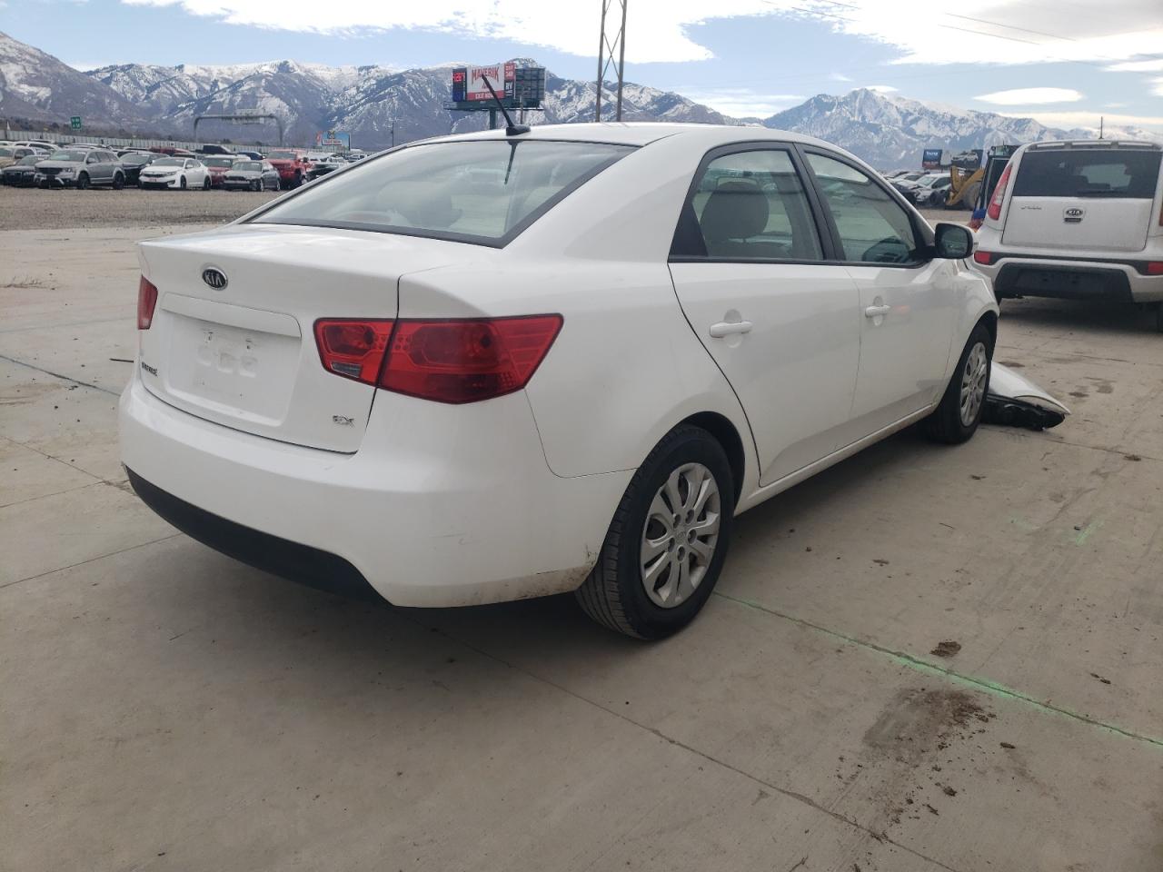 Photo 4 from auction – 2011 KIA FORTE EX with VIN KNAFU4A23B5426340