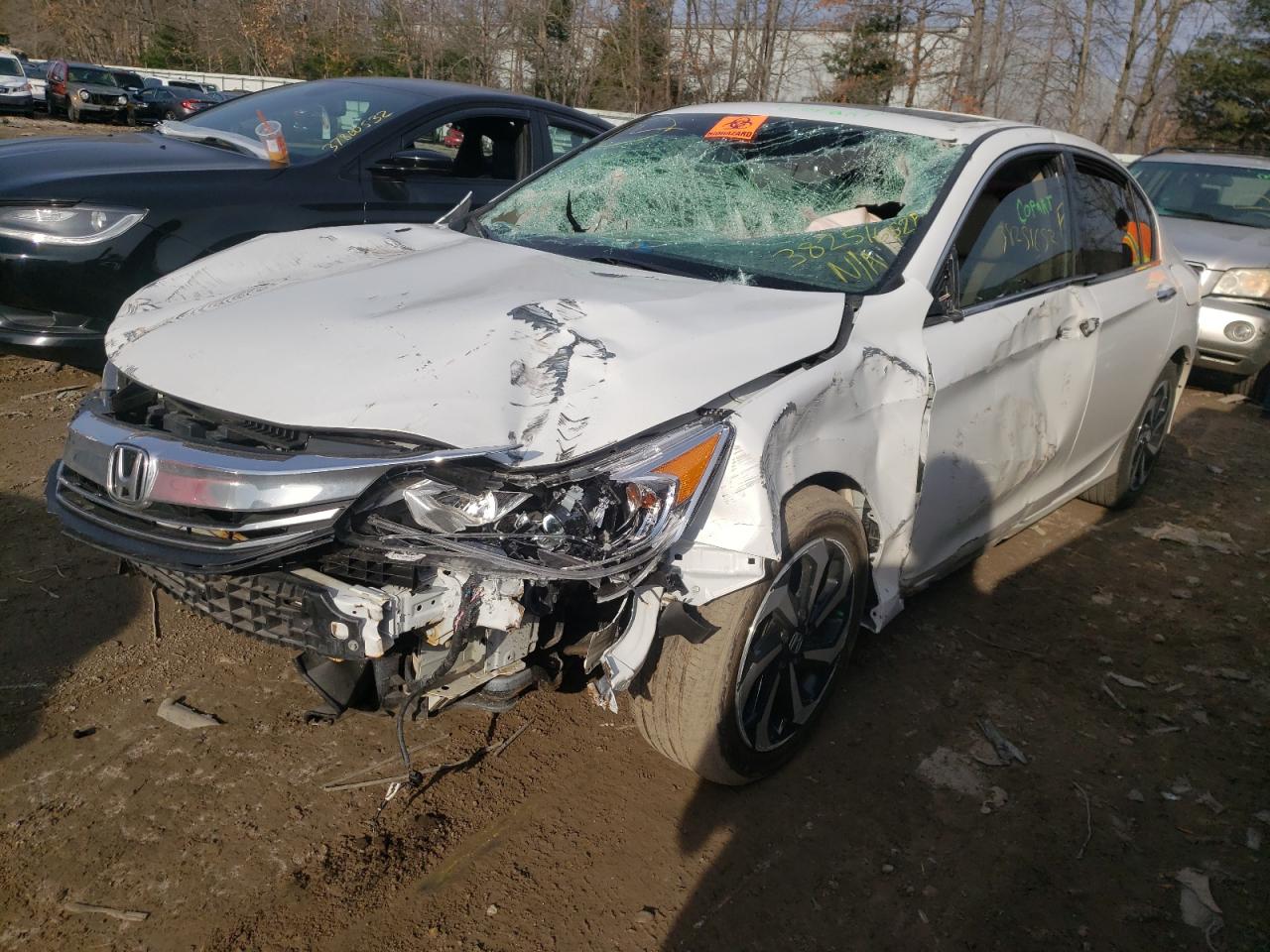 Photo 2 from auction – 2017 HONDA ACCORD EXL with VIN 1HGCR3F84HA043474