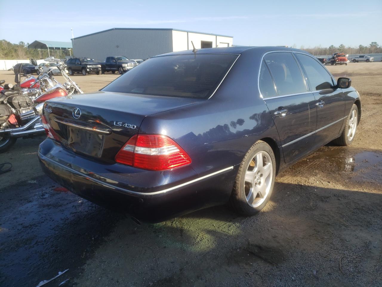 Photo 4 from auction – 2005 LEXUS LS 430 with VIN JTHBN36F055014075
