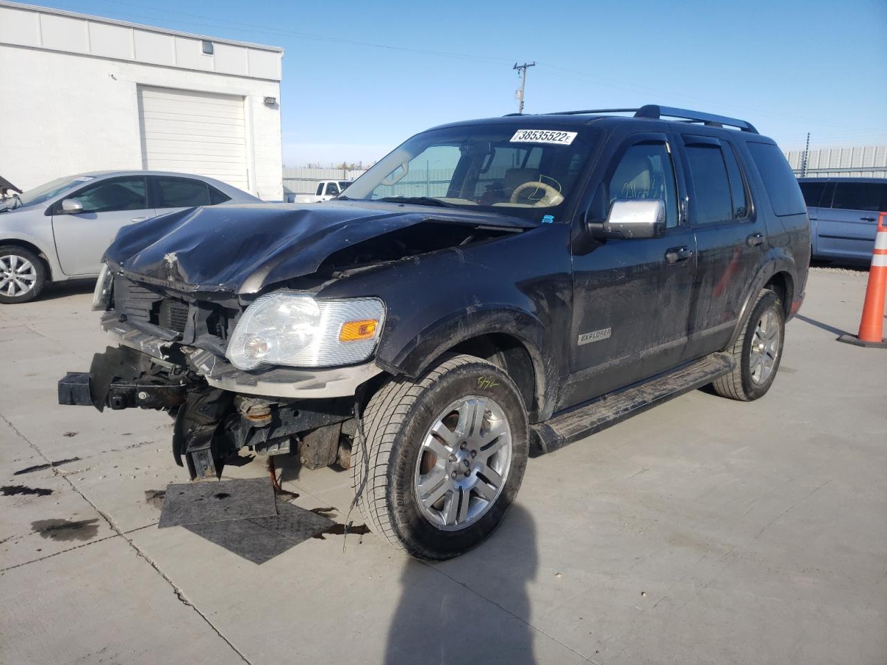 Photo 2 from auction – 2006 FORD EXPLORER L with VIN 1FMEU75856UB40091