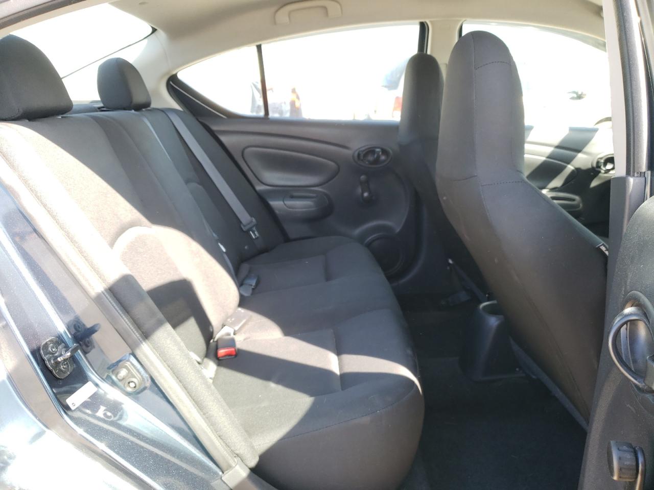 Photo 6 from auction – 2017 NISSAN VERSA S with VIN 3N1CN7AP3HL819492
