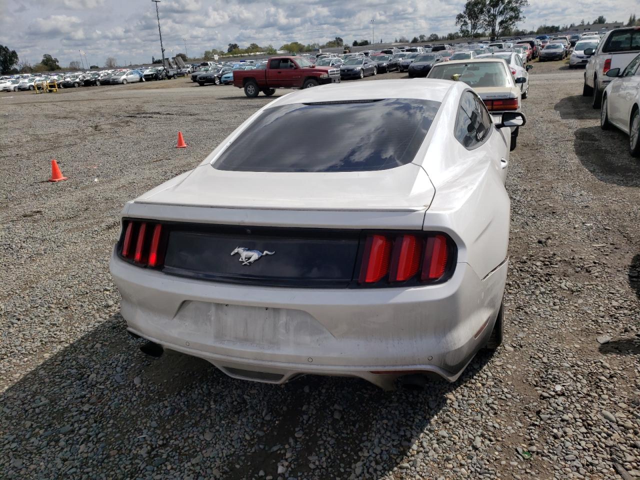 Photo 9 from auction – 2017 FORD MUSTANG with VIN 1FA6P8TH0H5301040