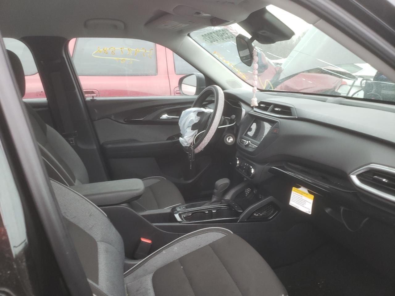 Photo 5 from auction – 2021 CHEVROLET TRAILBLAZE with VIN KL79MMS23MB181278