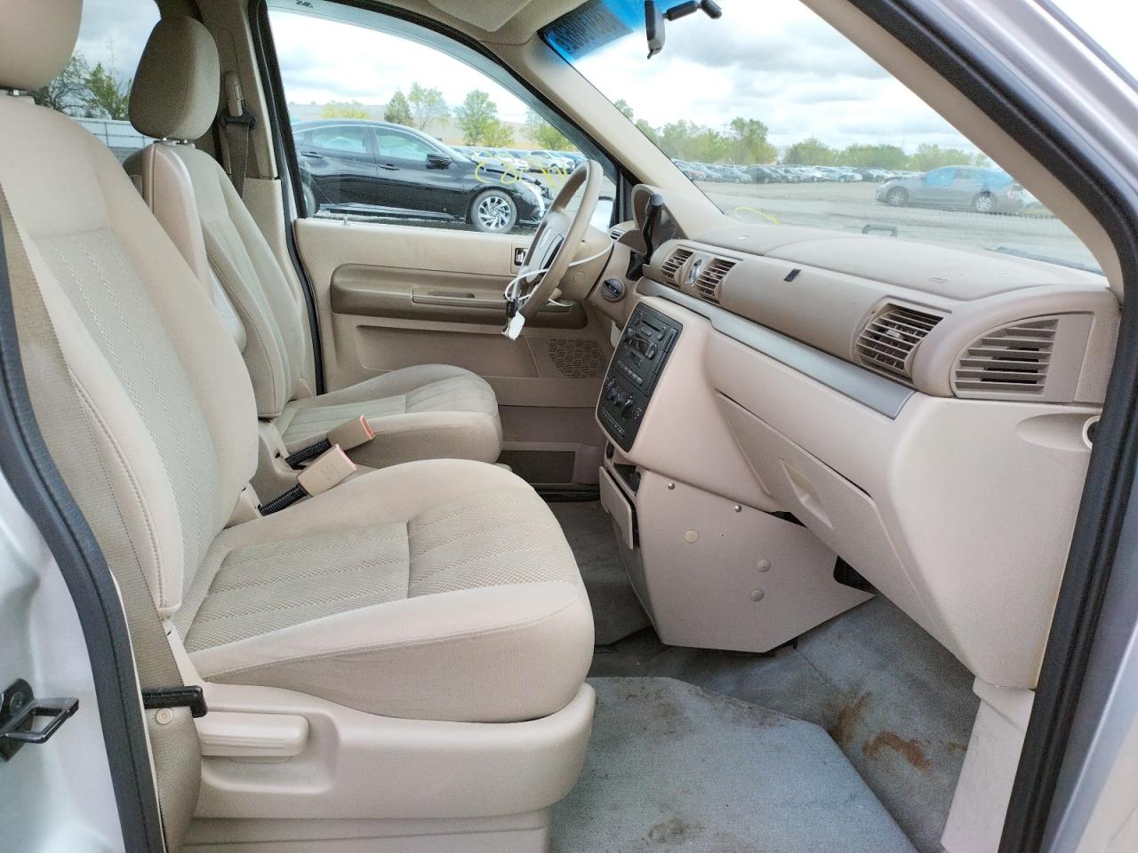 Foto 5 de la subasta – 2004 MERCURY MONTEREY con VIN 2MRZA20274BJ14094