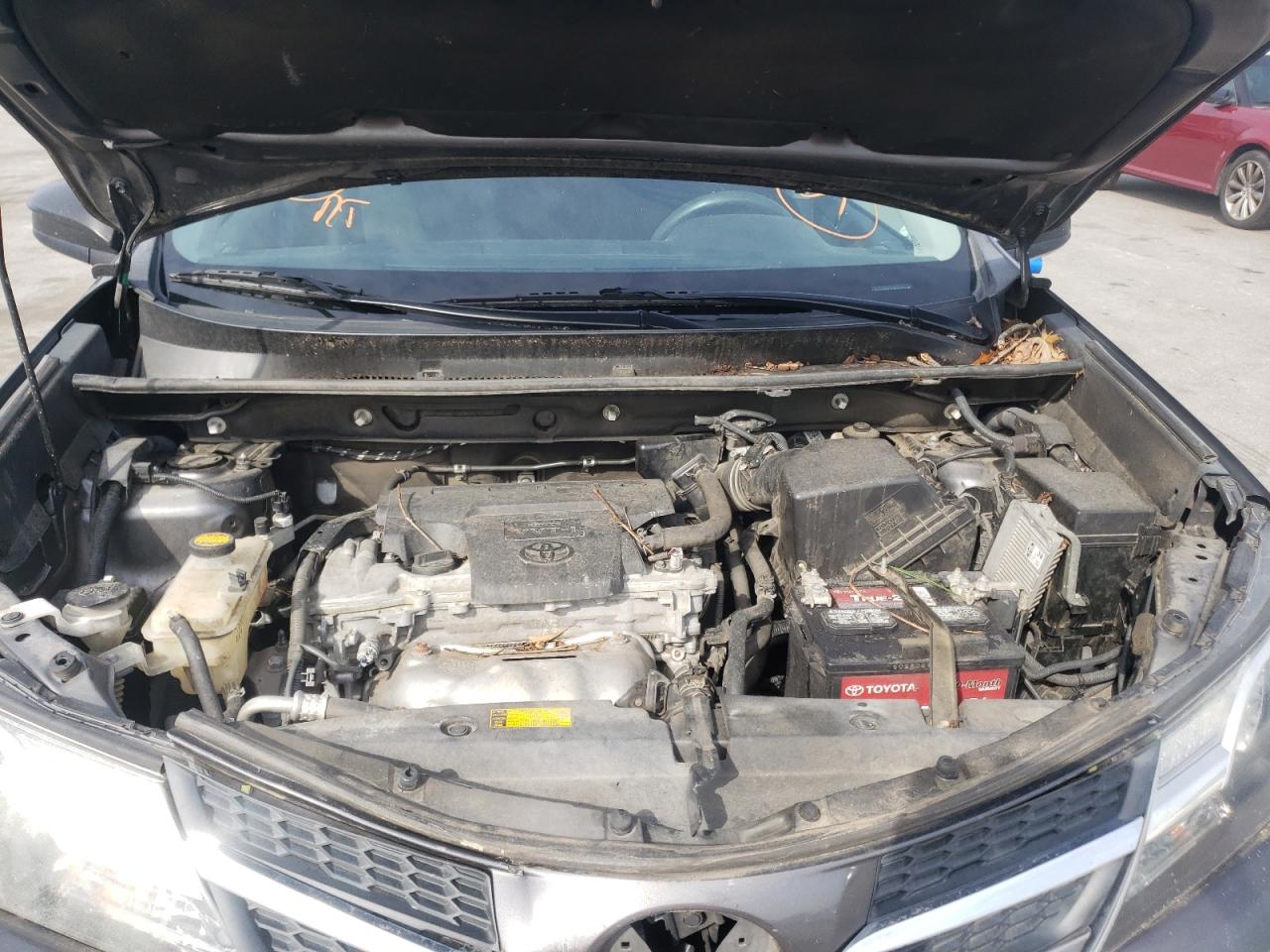 Photo 7 from auction – 2015 TOYOTA RAV4 LE with VIN 2T3ZFREV1FW142103