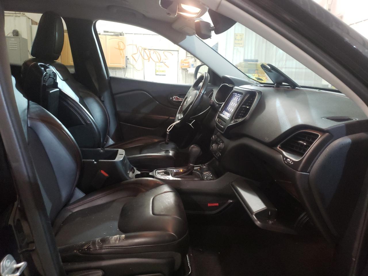 Photo 5 from auction – 2019 JEEP CHEROKEE T with VIN 1C4PJMBN2KD200949