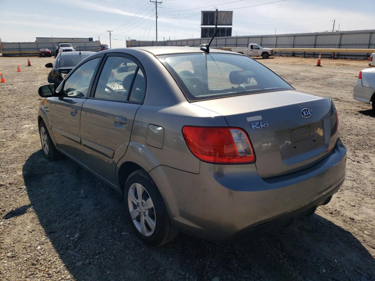 Photo 3 from auction – 2010 KIA RIO LX with VIN KNADH4A30A6634897