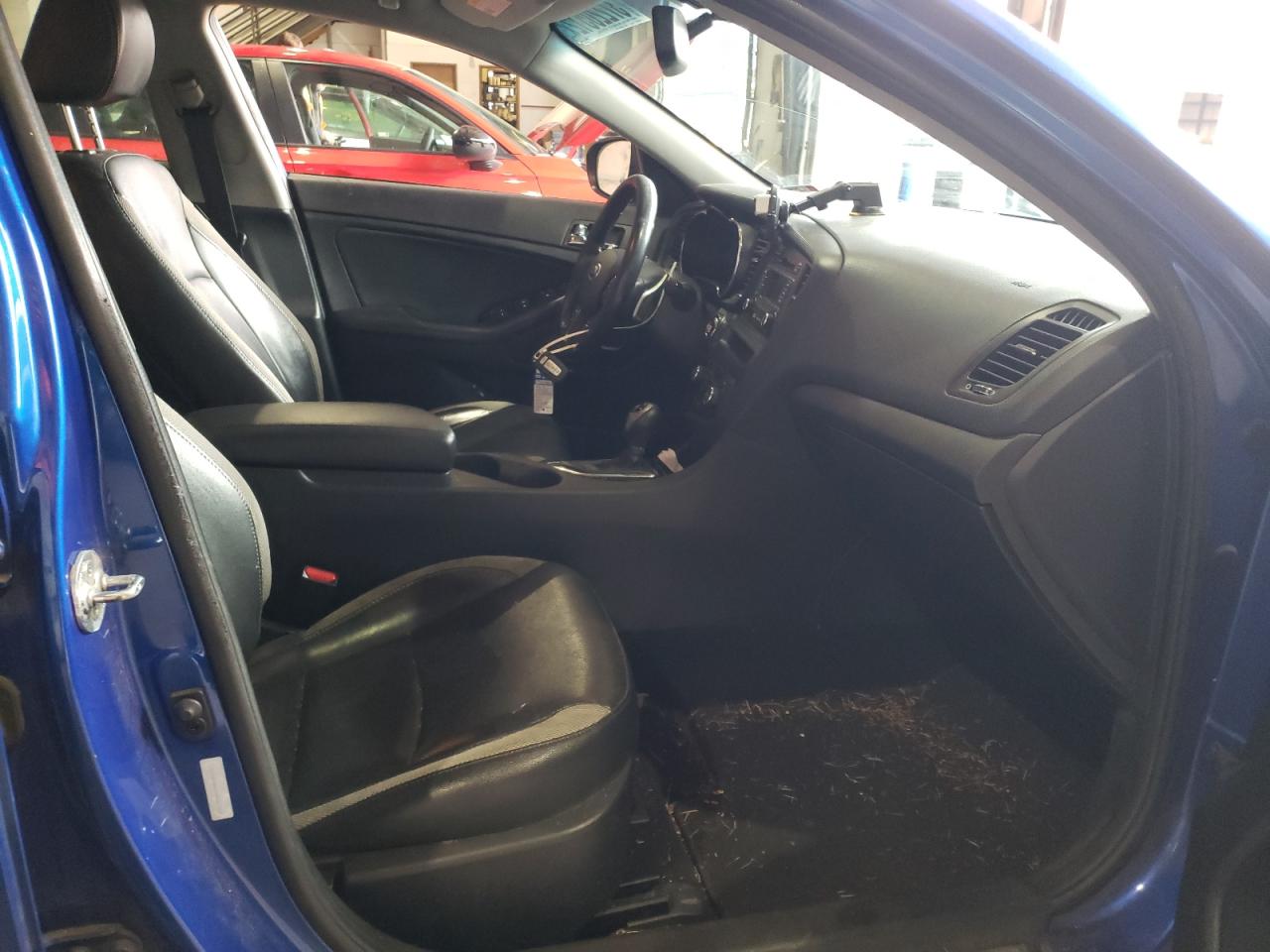 Photo 5 from auction – 2013 KIA OPTIMA SX with VIN 5XXGR4A66DG227423