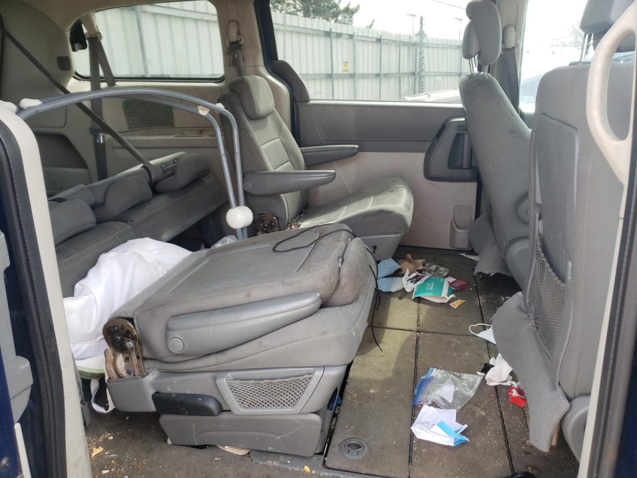 Photo 6 from auction – 2010 DODGE GRAND CARA with VIN 2D4RN4DE5AR318731