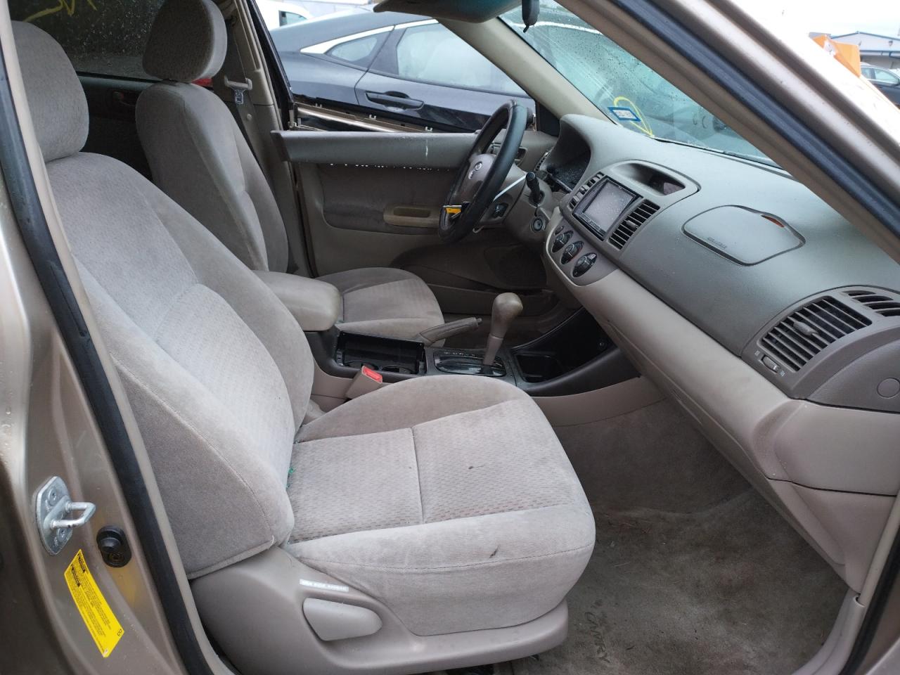 Photo 5 from auction – 2002 TOYOTA CAMRY LE with VIN 4T1BE30K22U074363
