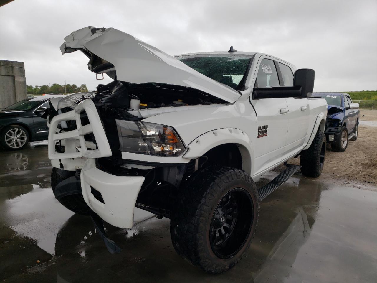 Photo 2 from auction – 2017 RAM 2500 SLT with VIN 3C6UR5MLXHG768379