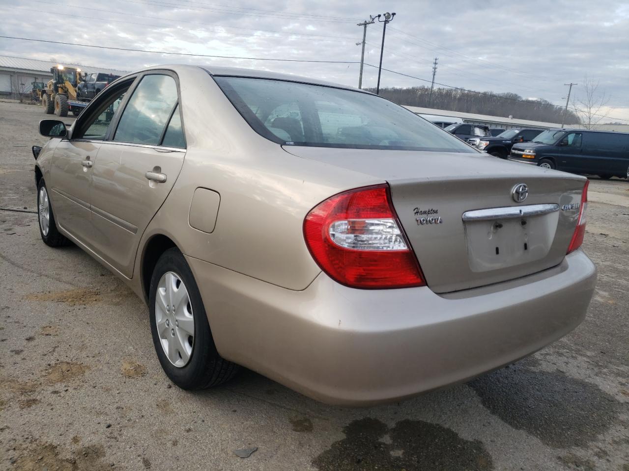 Photo 3 from auction – 2002 TOYOTA CAMRY LE with VIN JTDBE32K020024781
