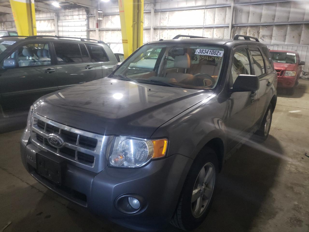 Photo 2 from auction – 2011 FORD ESCAPE XLT with VIN 1FMCU9D77BKA08676