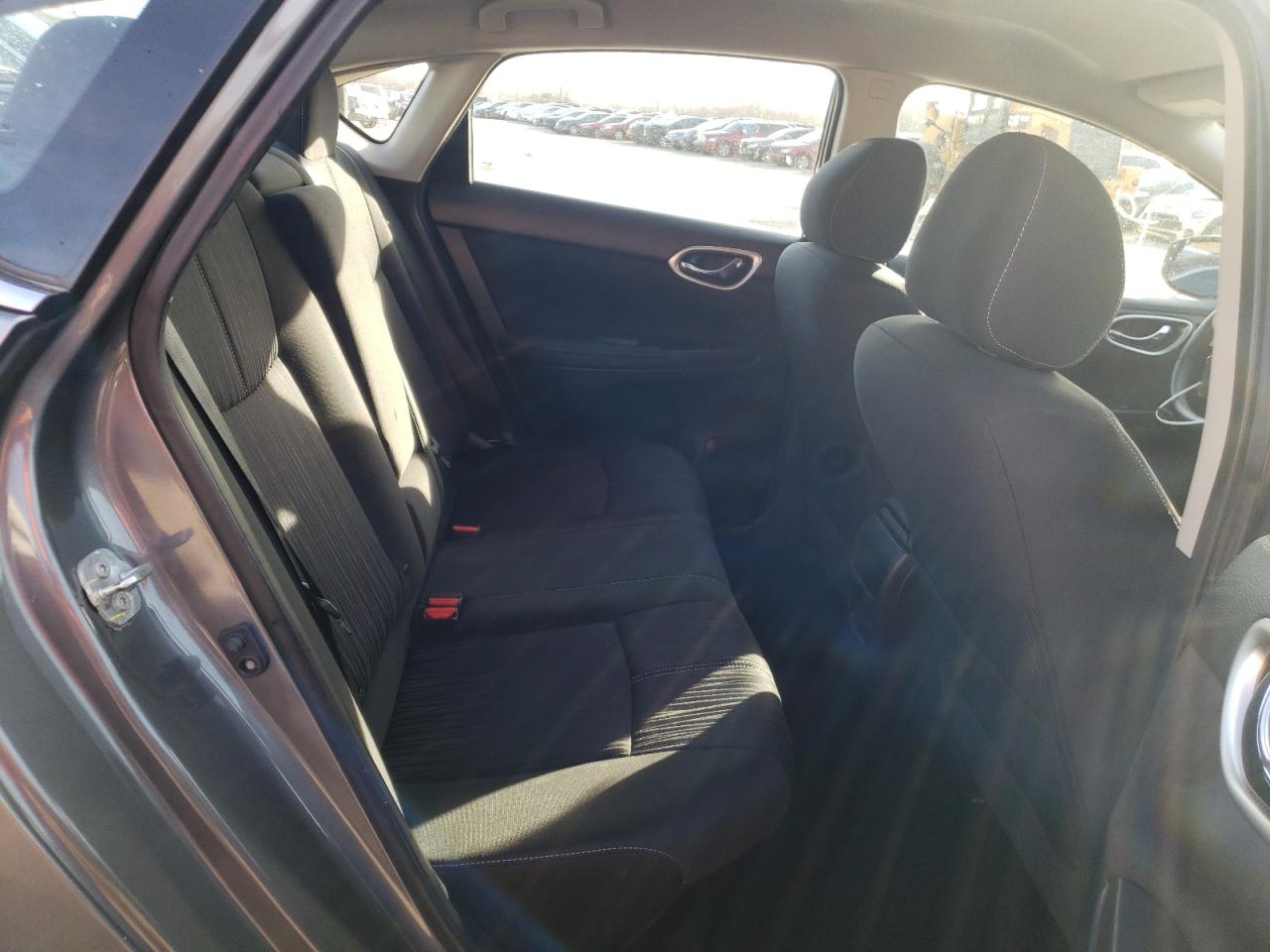 Photo 6 from auction – 2017 NISSAN SENTRA S with VIN 3N1AB7AP5HL694091