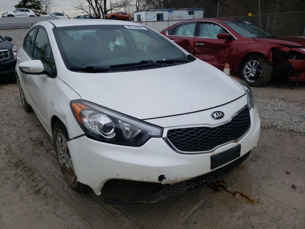 Photo 9 from auction – 2016 KIA FORTE LX with VIN KNAFX4A64G5554992