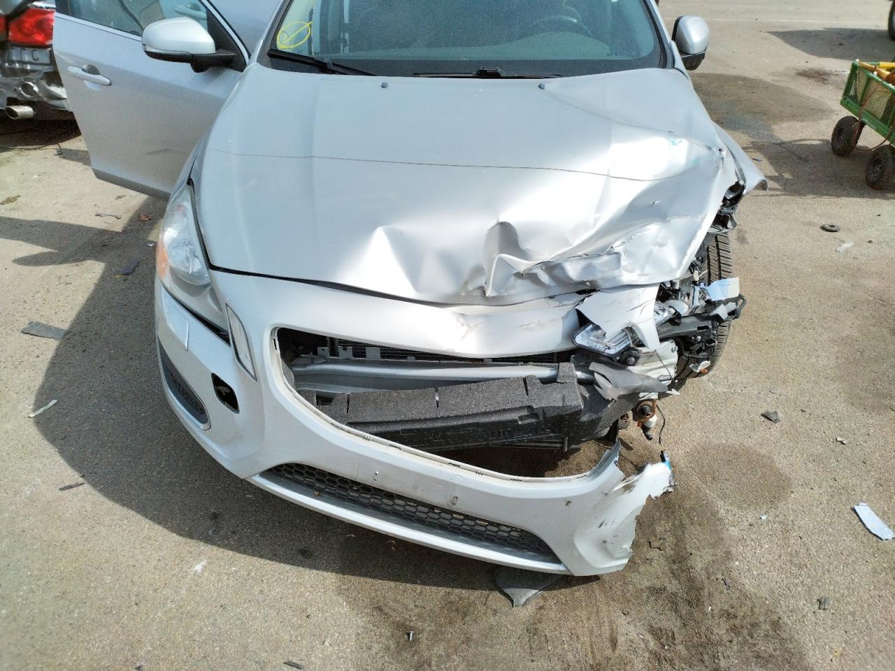 Photo 7 from auction – 2012 VOLVO S60 T5 with VIN YV1622FS6C2119084