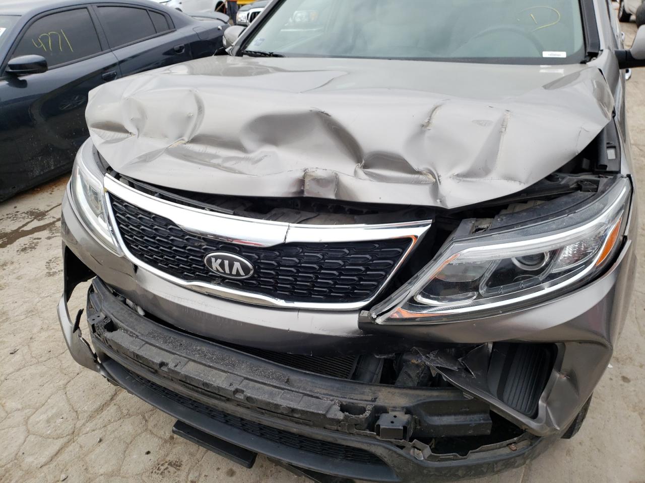 Photo 9 from auction – 2014 KIA SORENTO LX with VIN 5XYKTCA62EG467488