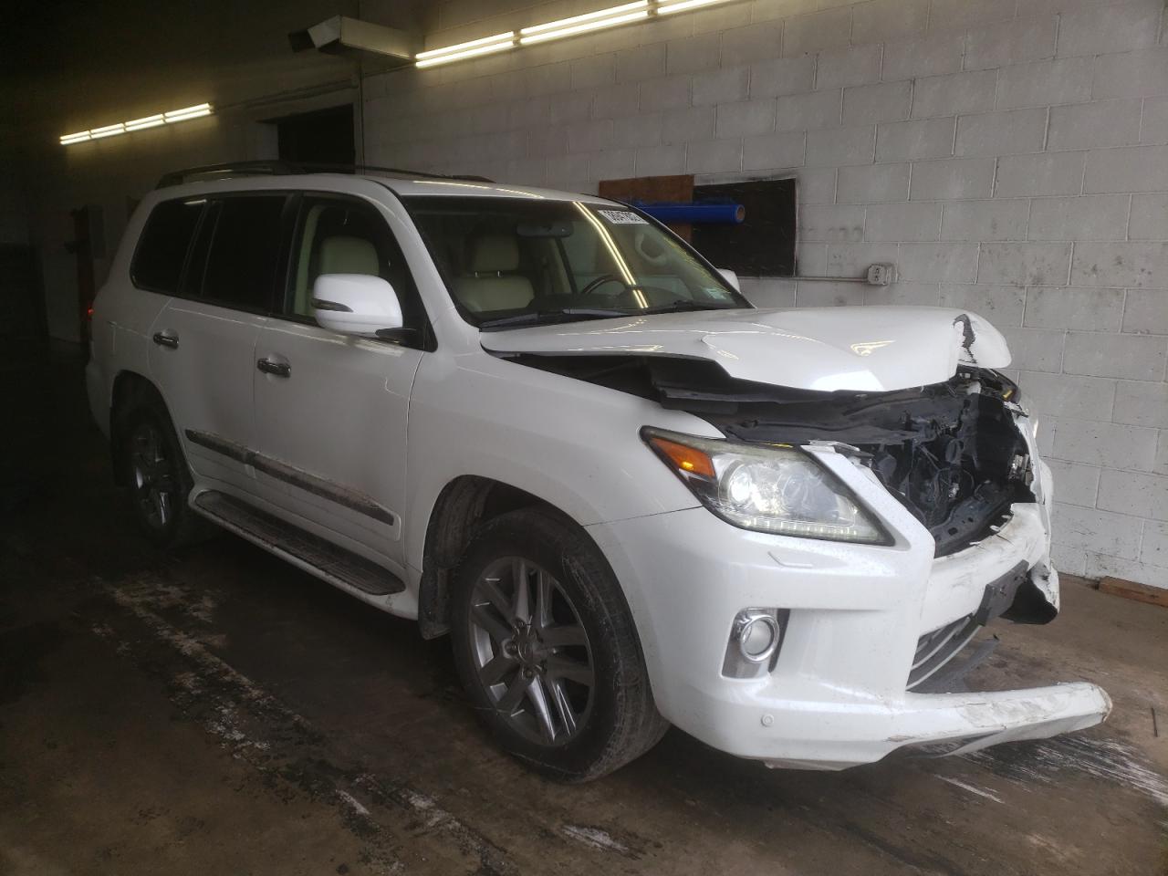 LEXUS LX 570 2013 with VIN JTJHY7AX5D4100347 - Photo from auction