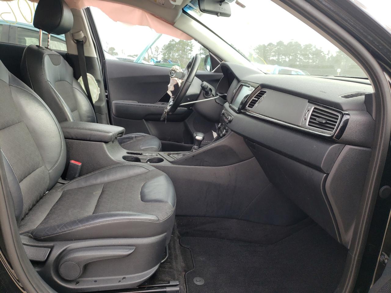 Photo 5 from auction – 2017 KIA NIRO EX with VIN KNDCC3LC1H5068592